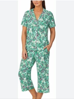 Room Service Palm Tree Print Soft Short Sleeve And Capri Pajama Set XXL